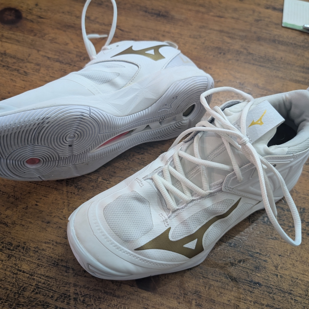 Mizuno White and Gold Women's Sneakers